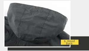 Detailansicht der Kapuze einer lässigen Outdoor-Windjacke für Herren in der Farbe Dunkelgrau