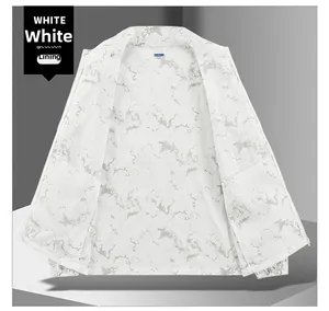 Détail de la veste légère blanche pour homme montrant le tissu intérieur respirant non doublé