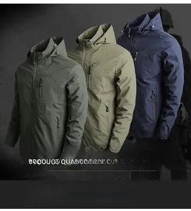 Détails de vestes à capuche pour hommes en vert foncé, olive et bleu marine zippées