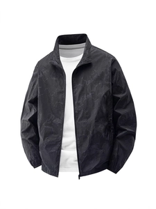 Veste coupe-vent noire légère de protection solaire pour hommes avec col montant