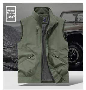 Gilet d'extérieur vert armée avec poches zippées fonctionnelles et doublure en maille aérée
