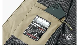 Détail de la doublure en mesh du gilet outdoor kaki avec poche zippée et écusson pratique