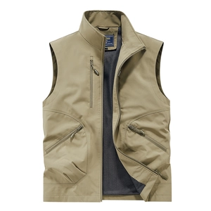 Gilet de plein air kaki pour hommes avec poches et doublure en maille respirante