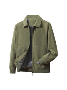 Chaqueta de pana para hombre en verde oliva con cuello clásico y cremallera frontal