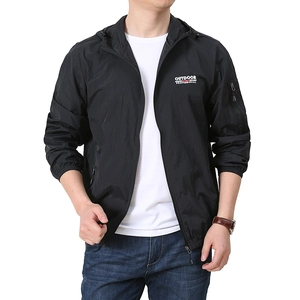 Giacca da Uomo Leggera in Nylon Protezione Solare con Cappuccio Antivento Impermeabile Traspirante Sport all'Aperto Casual
