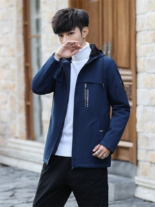 Men's dark blue hooded casual jacket with fleece lining and zipper chest pocket