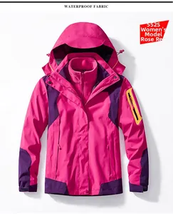 Détail d'une veste 3-en-1 imperméable rose pour femme avec doublure polaire et capuche