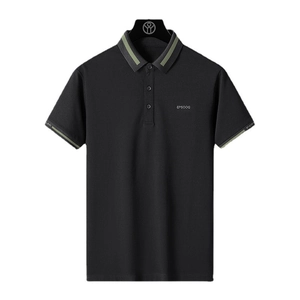 Polo homme noir classique avec col rayé vert et texture en coton de qualité supérieure
