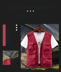 Dettaglio del gilet da pesca rosso multi-tasche con zip e opzioni di colore extra