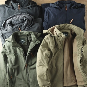 Outdoor herenjacks met capuchon in diverse kleuren, winddicht en met fleece voering