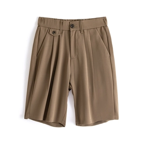 Men and women's khaki pleated wide-leg casual shorts with elastic high waist