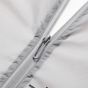 Veste de protection solaire d'extérieur gris clair ultra-fine et respirante avec zip
