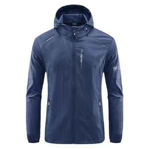 Giacca leggera anti-UV blu scuro con cappuccio per sport all'aperto ed escursioni