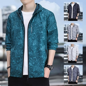 Veste de protection solaire homme en soie glacée à capuche avec imprimé tropical