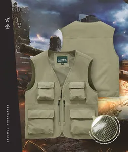 Dettaglio della fodera in rete traspirante sul gilet da pesca all'aperto con tasche