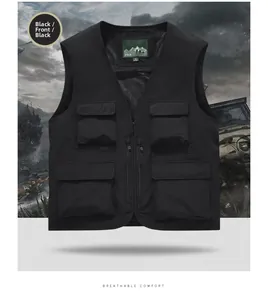 Vista frontale del gilet tattico nero con tasche multiple e tessuto traspirante