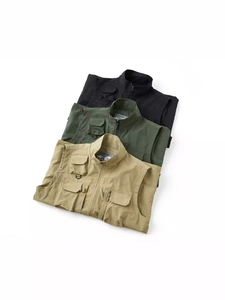 Gilet cargo outdoor da uomo con tasche multiple in kaki, verde e nero traspirante