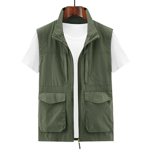 Gilet de pêche extérieur vert foncé avec col montant et poches multifonctions