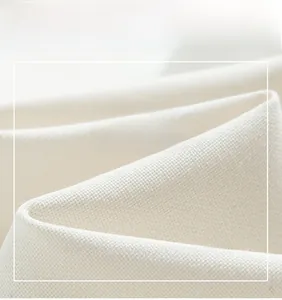 Vue macro détaillée montrant le tissage serré du tissu pour ce gilet décontracté