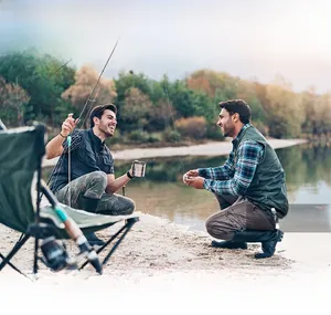 Détail de la veste fonctionnelle en jean de coton à poches pour la pêche et la photo