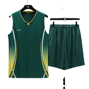 Men's green quick-dry sports set with sleeveless jersey and shorts for running and basketball
