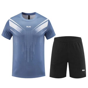 Tuta Sportiva da Uomo ad Asciugatura Rapida Maglietta a Maniche Corte e Pantaloncini Completo Fitness Traspirante