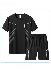 Détail de l'ensemble de sport noir avec lignes géométriques grises et cordon de serrage