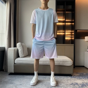 Ensemble de sport séchage rapide pour homme avec t-shirt dégradé bleu-violet et short