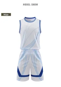 Détail de l'ensemble de basket blanc et bleu pour hommes en tissu mesh respirant de sport