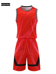 Détail d'un ensemble de basket rouge en maille respirante à séchage rapide et col rayé