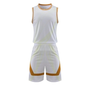 Ensemble de basket pour homme comprenant un maillot sans manches blanc et un short doré