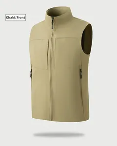 Vista frontale del gilet outdoor kaki con tasche a zip e fodera in rete traspirante