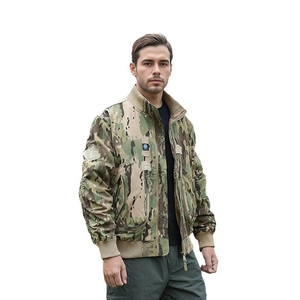 Giacca bomber militare mimetica da uomo con toppe tattiche e polsini a costine antivento