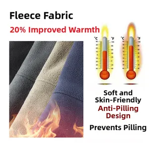 Détail des échantillons de tissu polaire montrant la texture thermique et les coutures