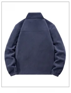 Vue arrière d'une veste en polaire bleu foncé pour homme avec col montant et poignets élastiques