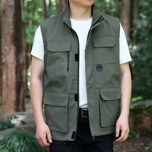 Men's outdoor utility vest in army green with multi-pockets for fishing and photography