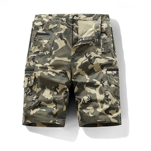 Short cargo pour homme en motif camouflage avec coupe décontractée et poches multiples