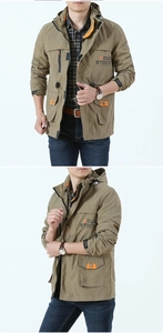 Detailansicht der Khaki-Herrenjacke mit Taschen und Reißverschluss für Outdoor