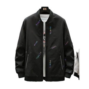 Schwarze Herren-Bomberjacke mit bunten Buchstaben-Prints und geripptem Baseball-Kragen