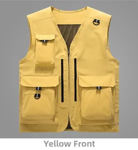 Détail du gilet utilitaire jaune à poches multiples avec doublure en filet noir