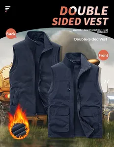 Détail de gilet polaire réversible bleu marine avec tissu coupe-vent et doublure chaude