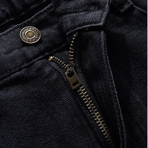 Men's loose straight-leg black denim jeans with retro brass zipper and fashion button