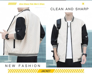 Detail der Collegejacke mit Kontrastärmeln und Utility-Tasche mit Sport-Label-Aufnäher
