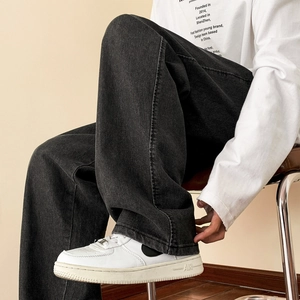 Relaxed fit men's wide leg denim jeans in dark grey with heavy-duty cotton fabric