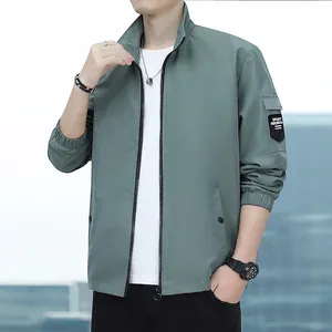 Men's outdoor sports bomber jacket in bean green with standing collar and sleeve pocket