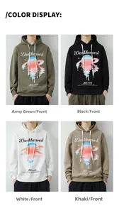 Vue détaillée du sweat à capuche rétro montrant l'imprimé et les options de couleur