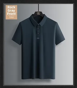 Détail d'un polo homme en soie glacée gris roche avec col boutonné à trois boutons
