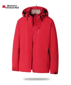 Détail de la veste de randonnée rouge pour femme avec poignets réglables et logo Explore