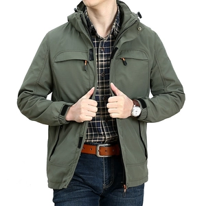 Veste à capuche d'extérieur olive pour homme avec plusieurs poches et tissu coupe-vent