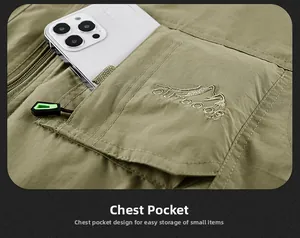 Détail du gilet d'extérieur kaki montrant une grande poche avant avec un smartphone